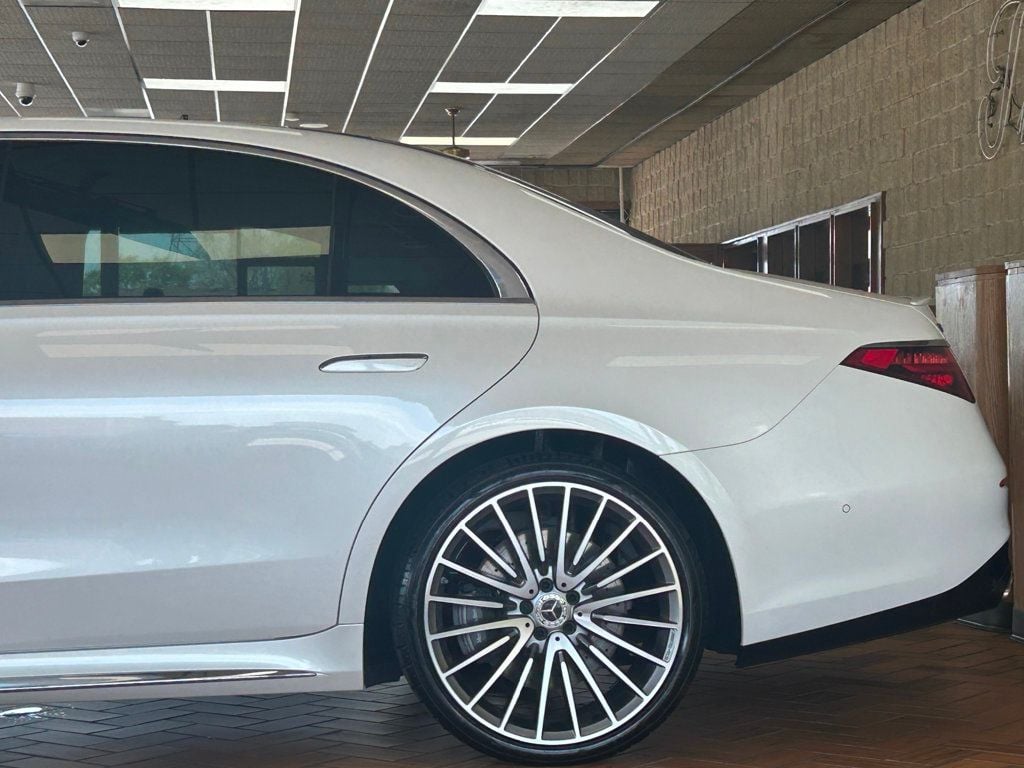 2022 Mercedes Benz S 580 4MATIC photo 4