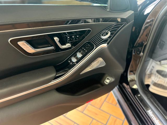 2022 Mercedes-Benz S-Class S 580 4MATIC Sedan - 22866282 - 13