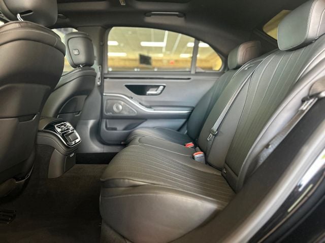 2022 Mercedes-Benz S-Class S 580 4MATIC Sedan - 22866282 - 17