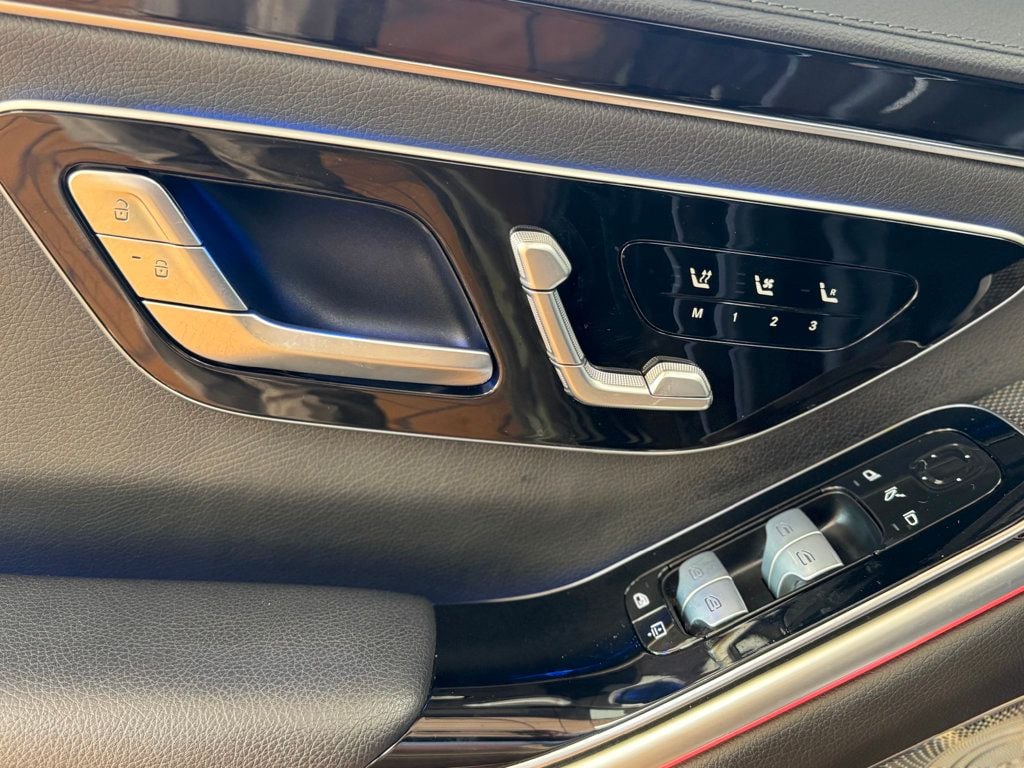 2022 Mercedes Benz S 580 4MATIC photo 22