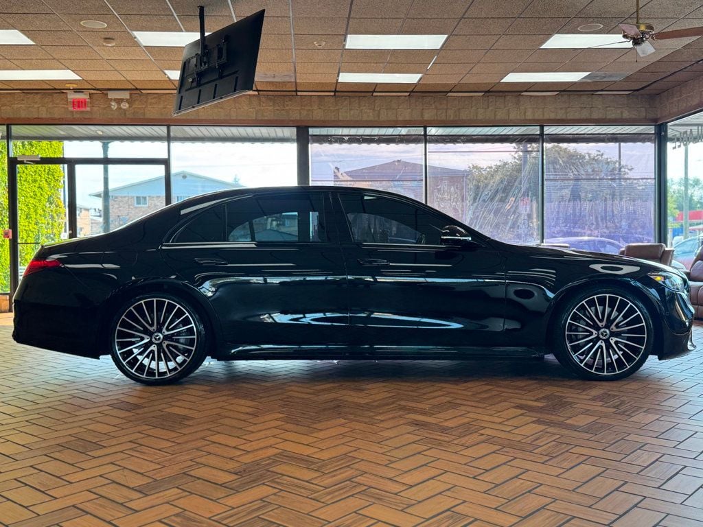 2022 Mercedes Benz S 580 4MATIC photo 4