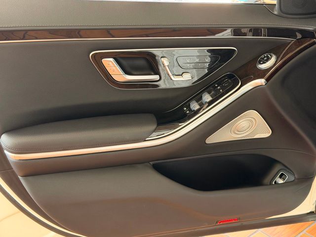 2022 Mercedes-Benz S-Class S 580 4MATIC Sedan - 23035856 - 11