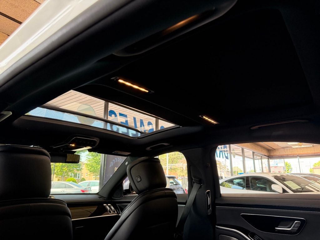 2022 Mercedes-Benz S-Class S 580 4MATIC Sedan - 23035856 - 19