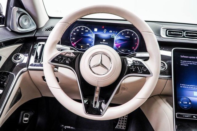 2022 Mercedes-Benz S-Class S 580 4MATIC Sedan - 22945548 - 17