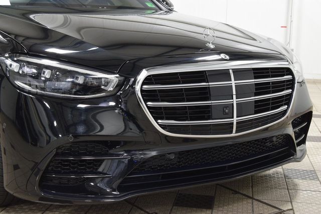 2022 Mercedes-Benz S-Class S 580 4MATIC Sedan - 22952861 - 12