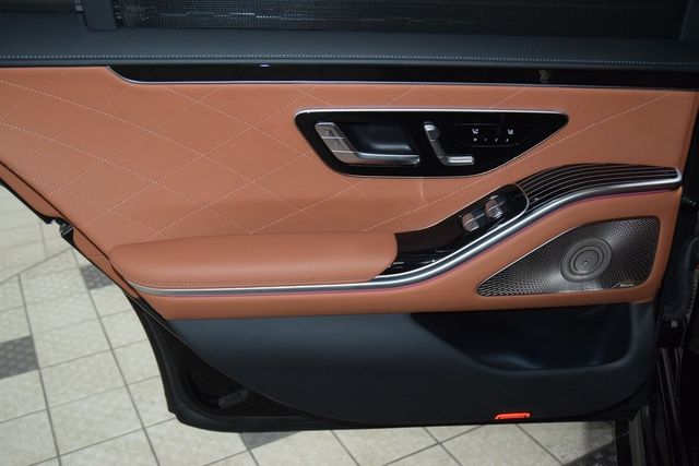 2022 Mercedes-Benz S-Class S 580 4MATIC Sedan - 22952861 - 36