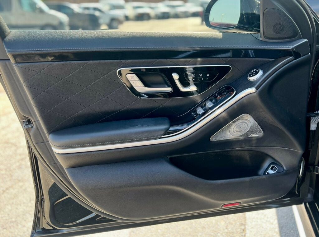 2022 Mercedes Benz S 580 4MATIC photo 11