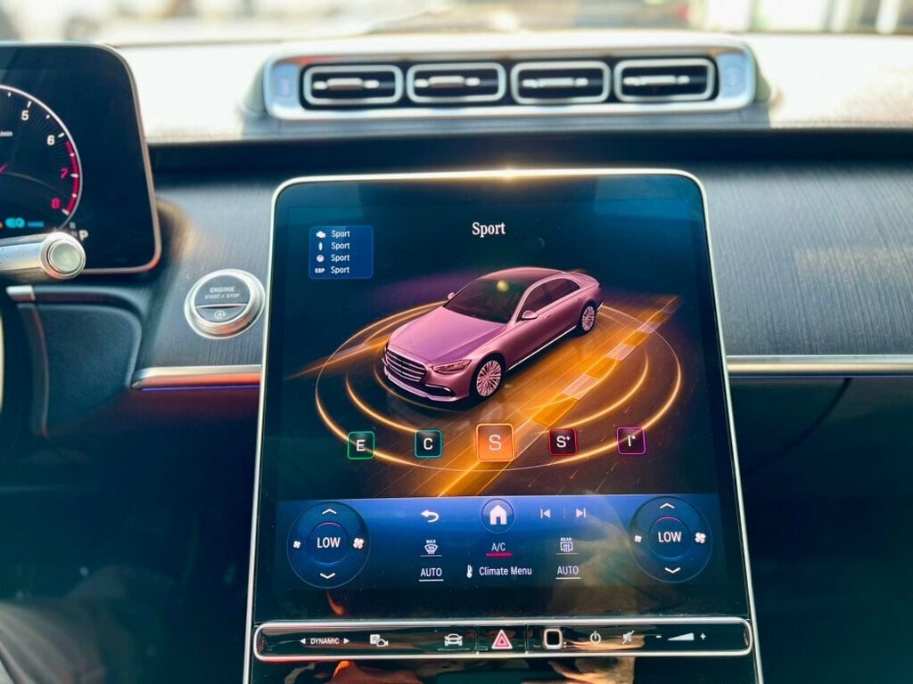 2022 Mercedes Benz S 580 4MATIC photo 31