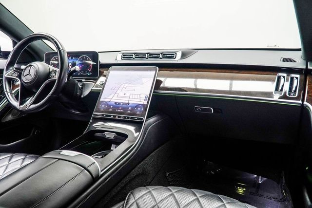 2022 Mercedes-Benz S-Class S 580 4MATIC Sedan - 22989393 - 17