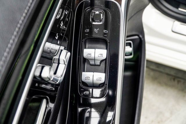 2022 Mercedes-Benz S-Class S 580 4MATIC Sedan - 22989393 - 32