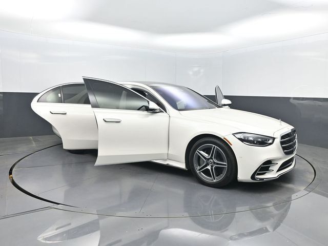 2022 Mercedes-Benz S-Class S 580 4MATIC Sedan - 23007939 - 36