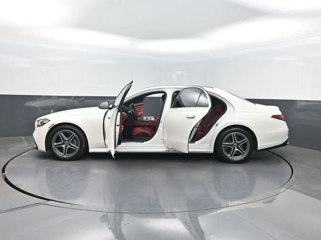 2022 Mercedes-Benz S-Class S 580 4MATIC Sedan - 23007939 - 37