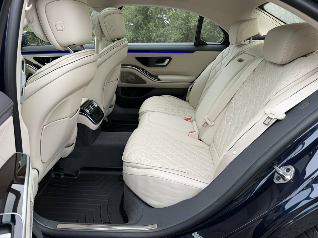 2022 Mercedes-Benz S-Class S 580 4MATIC Sedan - 23090941 - 22