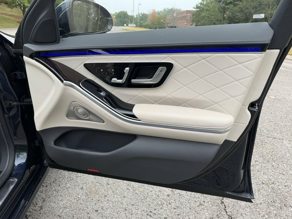 2022 Mercedes-Benz S-Class S 580 4MATIC Sedan - 23090941 - 28