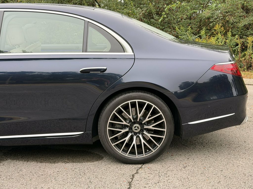 2022 Mercedes-Benz S-Class S 580 4MATIC Sedan - 23090941 - 5