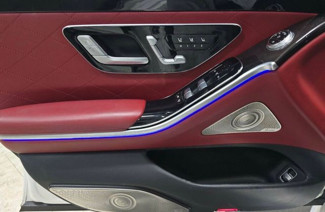 2022 Mercedes-Benz S-Class S 580 4MATIC Sedan - 22963338 - 11