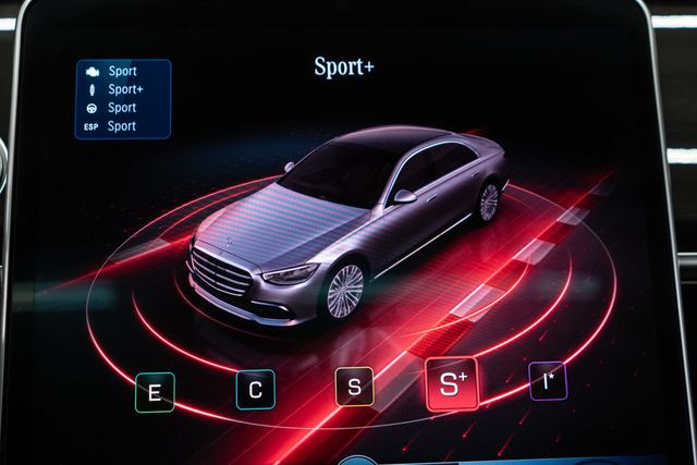 2022 Mercedes-Benz S-Class S 580 4MATIC Sedan - 23035510 - 32