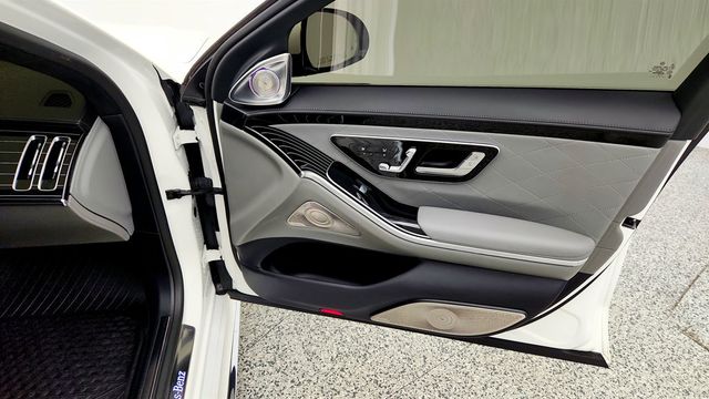 2022 Mercedes-Benz S-Class S 580 4MATIC Sedan w/ Burmester Sound, AMG Line Pkg & Warmth Pkg - 23081792 - 25