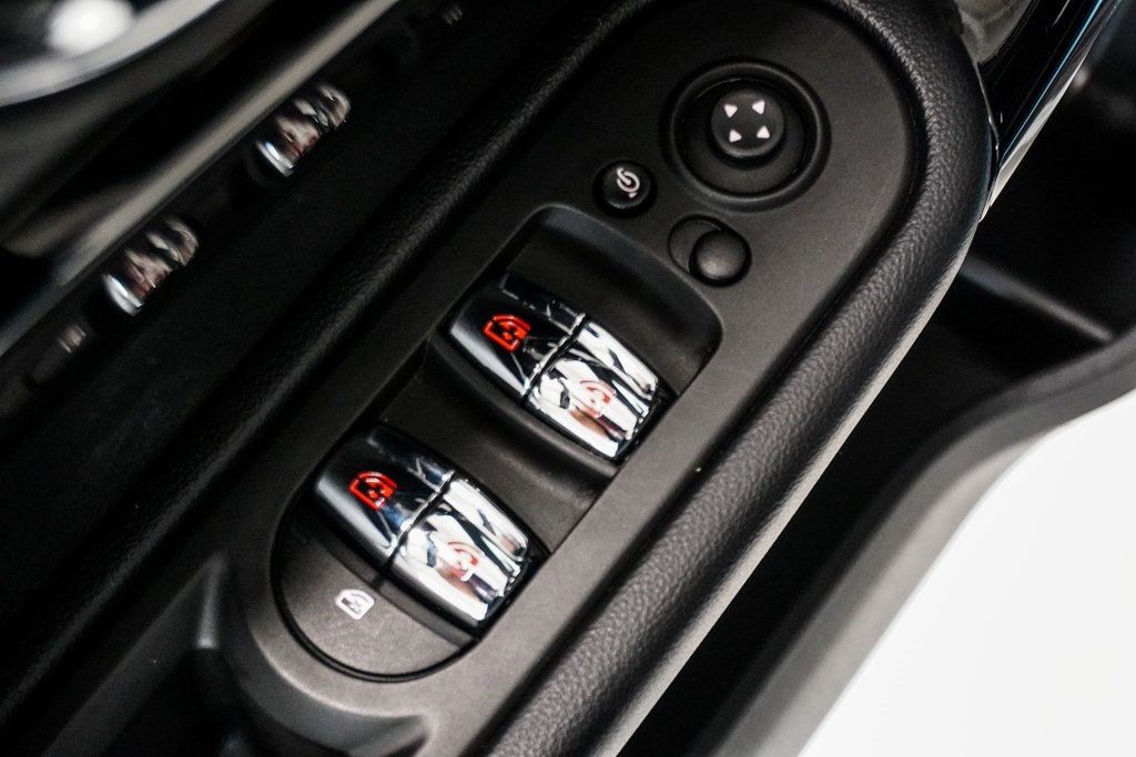 2022 Mini Cooper Signature photo 34