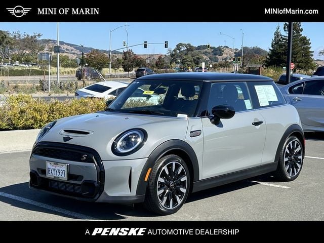 Used 2022 MINI Hardtop 2 Door S with VIN WMW53DH03N2R02207 for sale in Corte Madera, CA