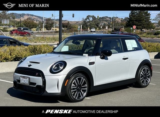 Used 2022 MINI Hardtop 2 Door S with VIN WMW53DH09N2R62816 for sale in Corte Madera, CA