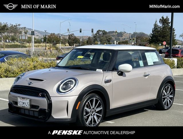 Used 2022 MINI Hardtop 2 Door S with VIN WMW53DH08N2R92602 for sale in Corte Madera, CA