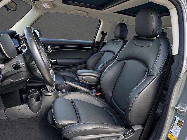 2022 MINI Cooper S Hardtop 2 Door SIGNATURE TRIM, 6-SPD MANUAL, PANORAMIC SUNROOF, HEATED SEATS - 23091336 - 4
