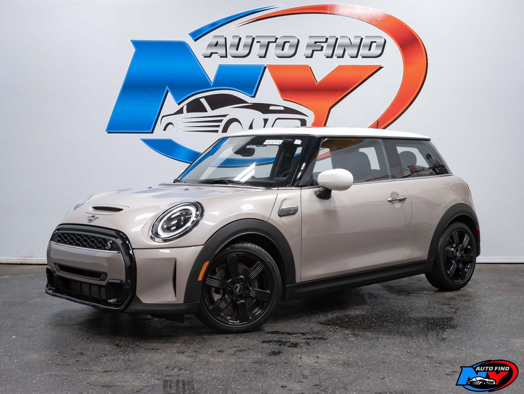 2022 Mini Cooper Hardtop 2 Door Signature photo 5