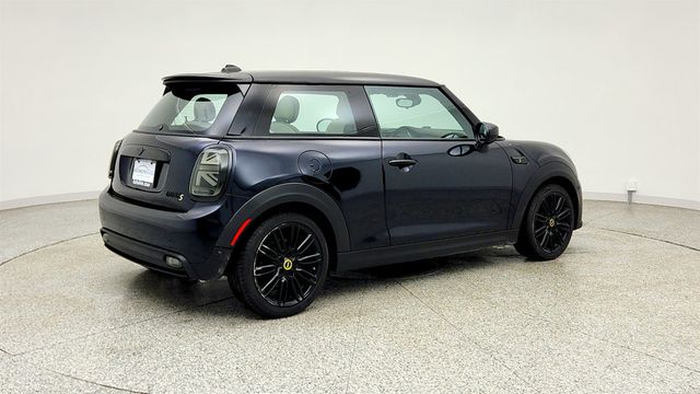 2022 MINI Cooper SE Hardtop 2 Door Iconic - 23020929 - 4