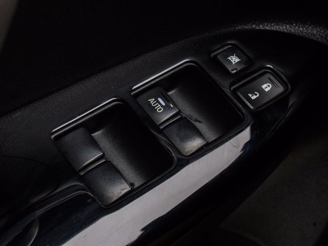2022 Mitsubishi Eclipse Cross LE - Photo 6