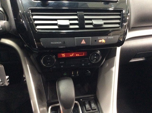 2022 Mitsubishi Eclipse Cross LE FWD - 22963244 - 17