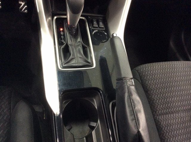 2022 Mitsubishi Eclipse Cross LE FWD - 22963244 - 18