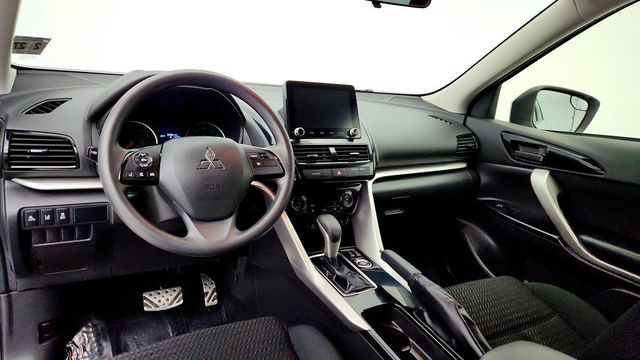 2022 Mitsubishi Eclipse Cross LE S-AWC with Towing Package - 22967873 - 11