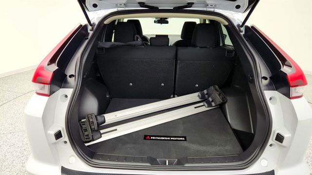 2022 Mitsubishi Eclipse Cross LE S-AWC with Towing Package - 22967873 - 21