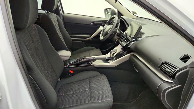 2022 Mitsubishi Eclipse Cross LE S-AWC with Towing Package - 22967873 - 23