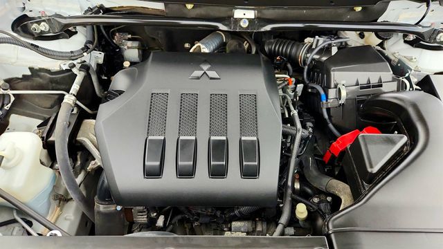 2022 Mitsubishi Eclipse Cross LE S-AWC with Towing Package - 22967873 - 26