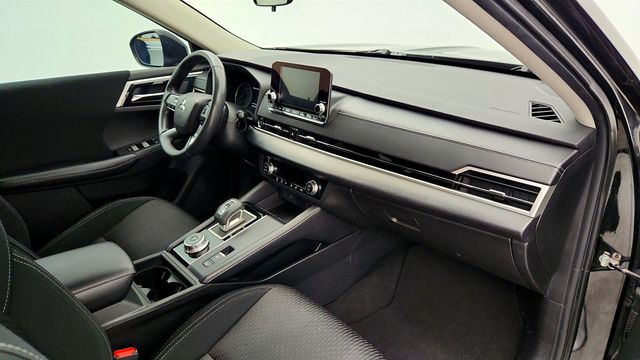 2022 Mitsubishi Outlander ES - 22975406 - 24