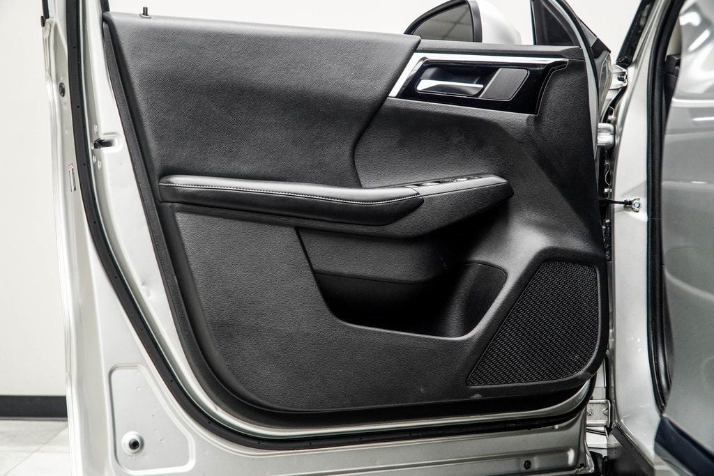 2022 Mitsubishi Outlander ES photo 27