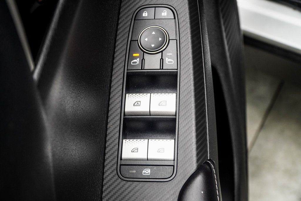 2022 Mitsubishi Outlander ES photo 28
