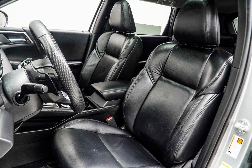 2022 Mitsubishi Outlander ES photo 29