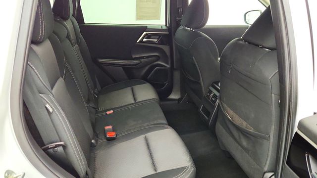 2022 Mitsubishi Outlander ES S-AWC w/ Convenience Package & 20'' Alloy Wheels - 23099956 - 21