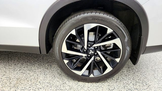 2022 Mitsubishi Outlander ES S-AWC w/ Convenience Package & 20'' Alloy Wheels - 23099956 - 8