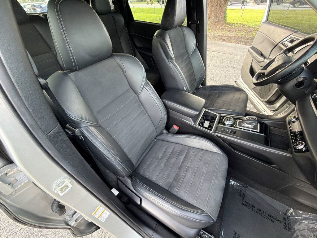 Mitsubishi Outlander SE photo 20