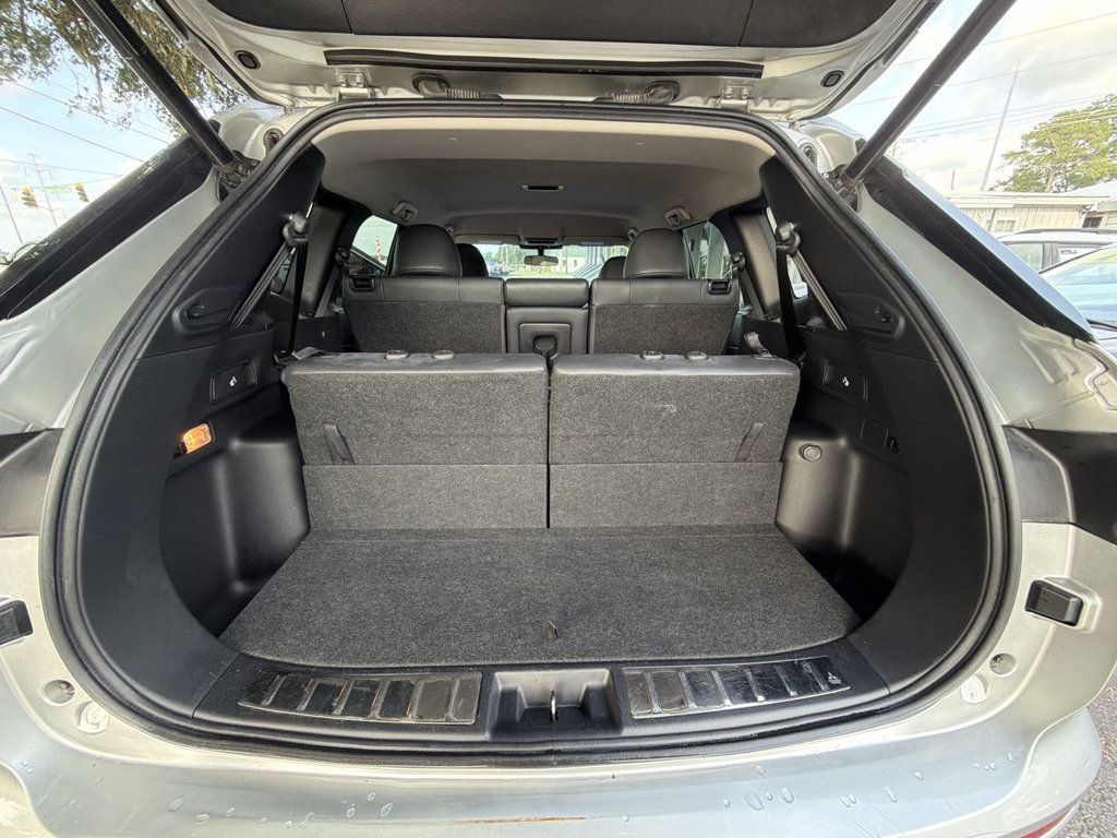 Mitsubishi Outlander SE photo 23