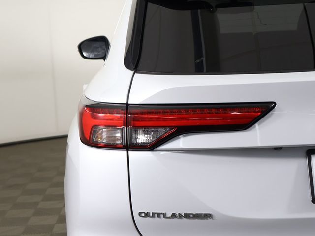 2022 Mitsubishi Outlander SEL - 23034550 - 16