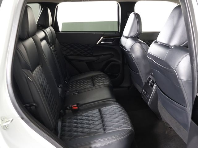 2022 Mitsubishi Outlander SEL - 23034550 - 37
