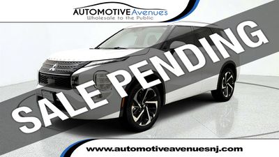 2022 Mitsubishi Outlander - JA4J4VA82NZ018085