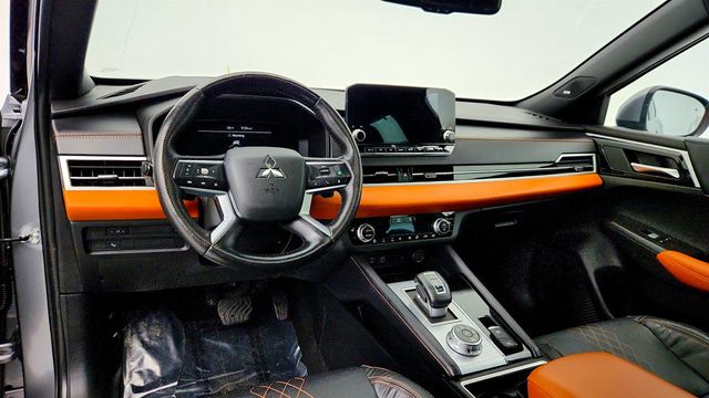 2022 Mitsubishi Outlander SEL S-AWC w/ Power Panoramic Sunroof, Bose Premium Sound & HUD - 23002134 - 12