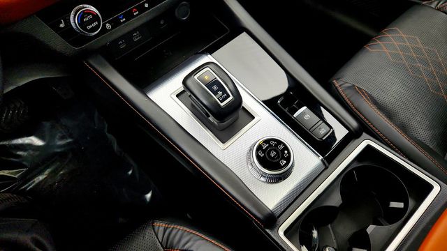 2022 Mitsubishi Outlander SEL S-AWC w/ Power Panoramic Sunroof, Bose Premium Sound & HUD - 23002134 - 16