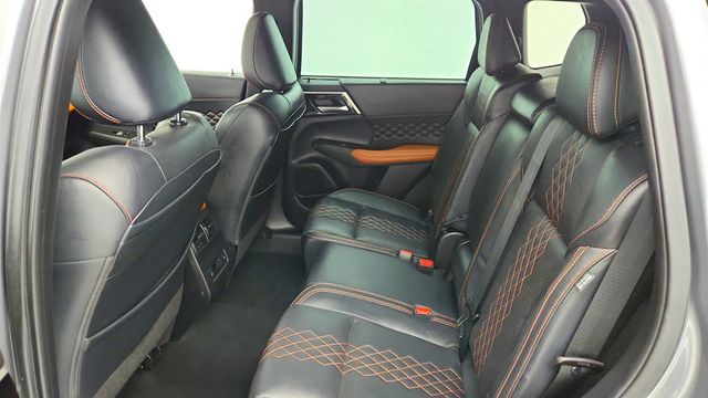 2022 Mitsubishi Outlander SEL S-AWC w/ Power Panoramic Sunroof, Bose Premium Sound & HUD - 23002134 - 21